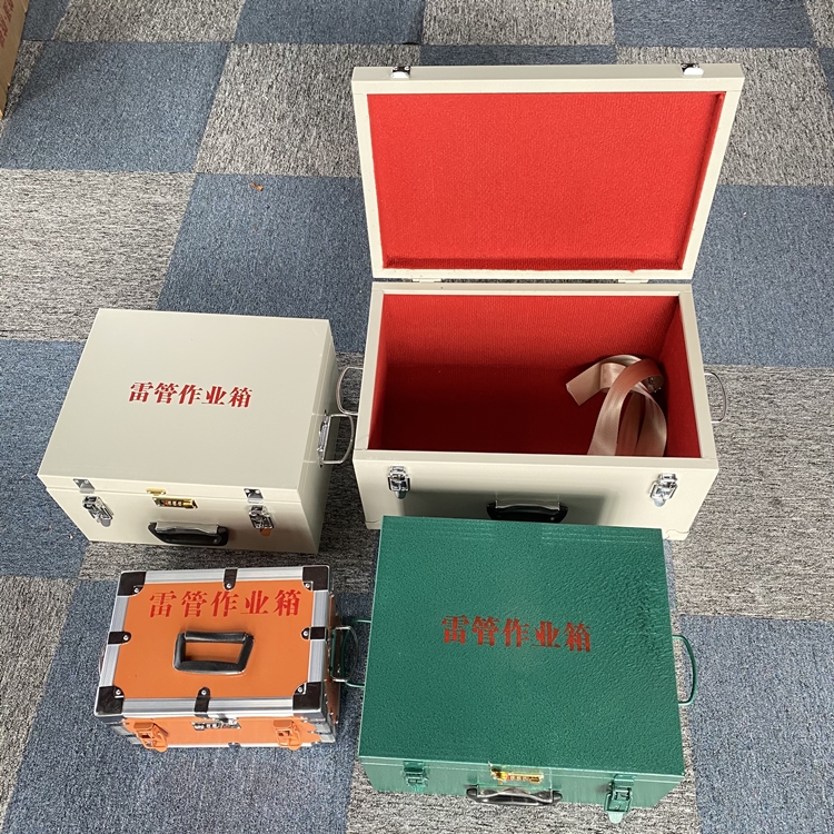 翁牛特爆破工程作业箱如何选择？玻璃钢与传统材质的全面对比
